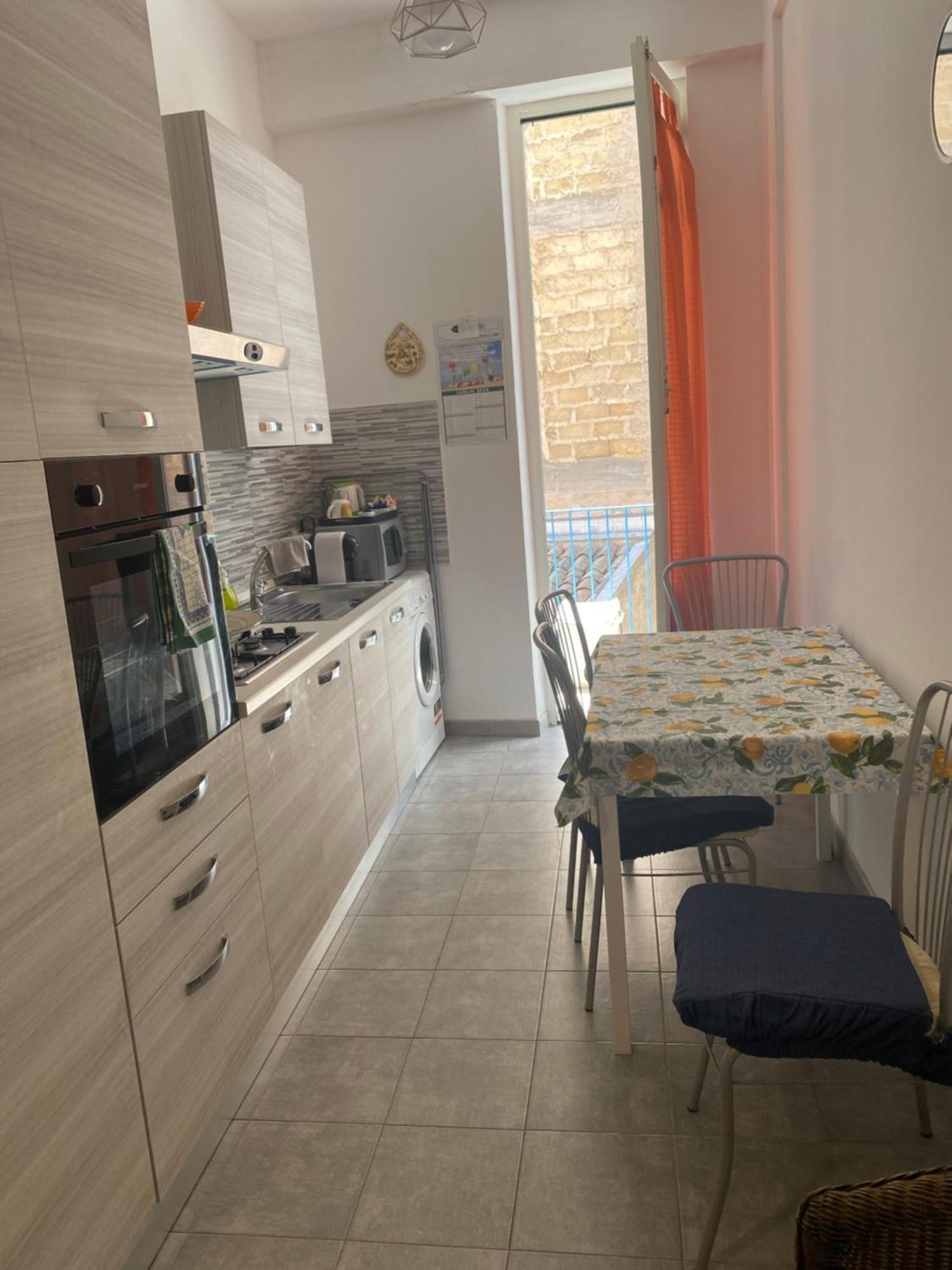 Serradifalco Cozy House Di Enza E Luigi Palermo Exterior photo